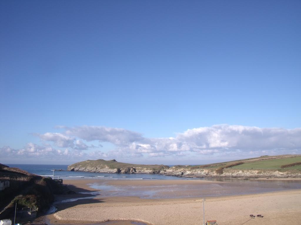 The House & Porth Sands *