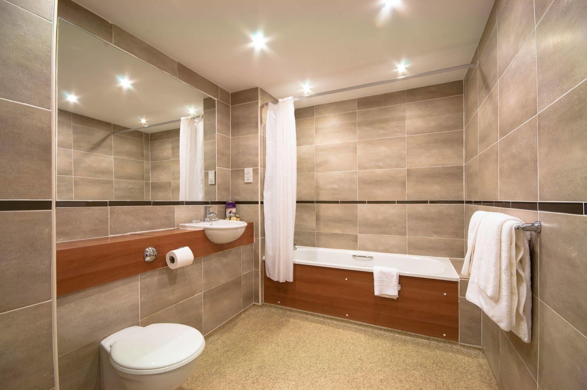 Esplanade 4*