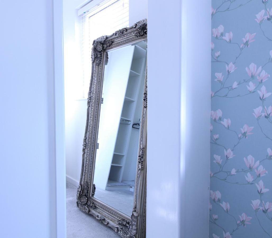 Newquay Escape, 5 Spacious Ensuite Bedrooms & Parking- Simplycheckin Сasa de vacaciones New Quay