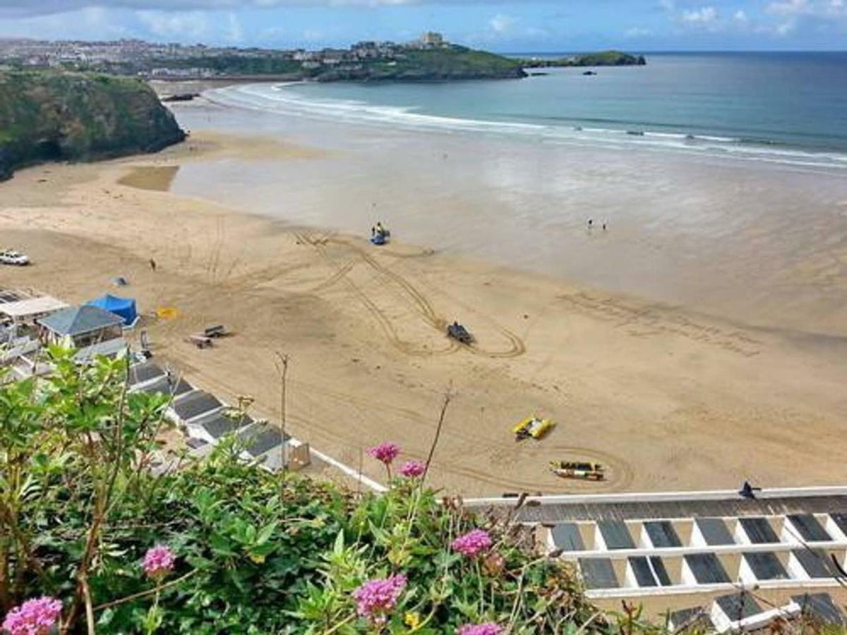 Сasa de vacaciones Newquay Escape, 5 Spacious Ensuite Bedrooms & Parking- Simplycheckin New Quay