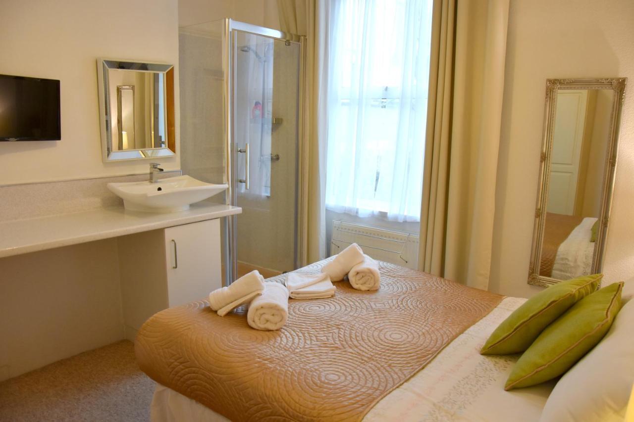 Newquay Escape, 5 Spacious Ensuite Bedrooms & Parking- Simplycheckin Сasa de vacaciones New Quay