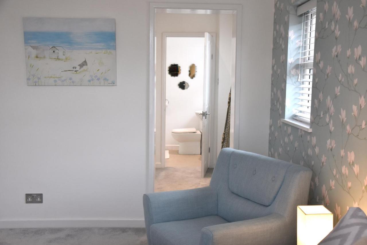 Newquay Escape, 5 Spacious Ensuite Bedrooms & Parking- Simplycheckin Сasa de vacaciones