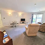 Beachcombers Apartments