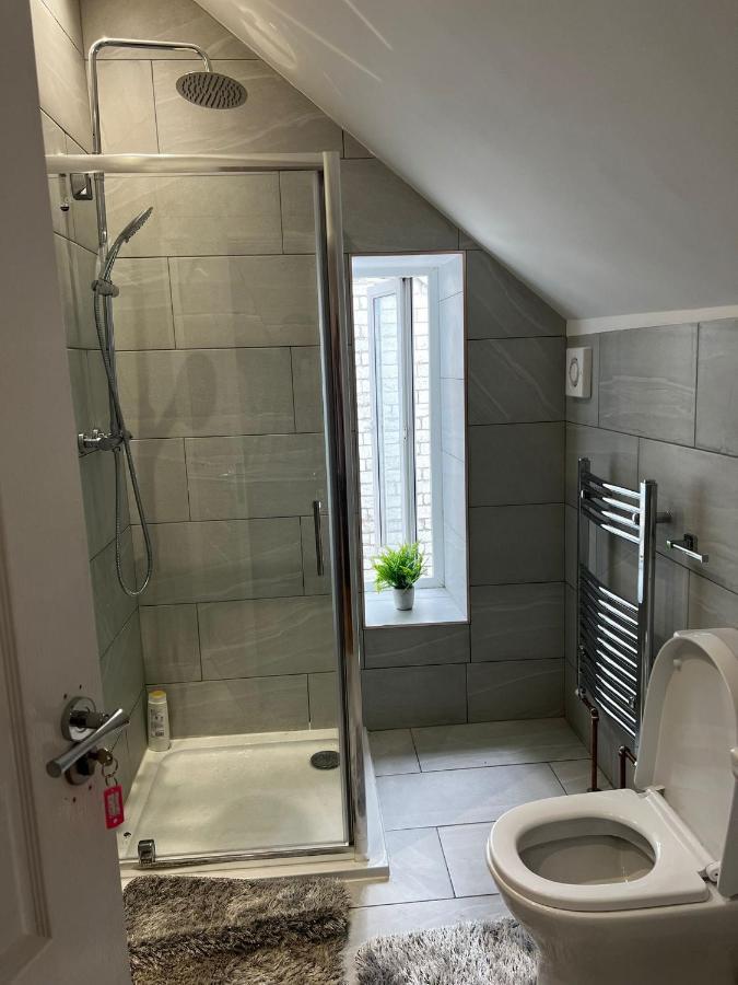 Cozy Penthouse With A Terrace!2 Minutes To Beach! Apartamento