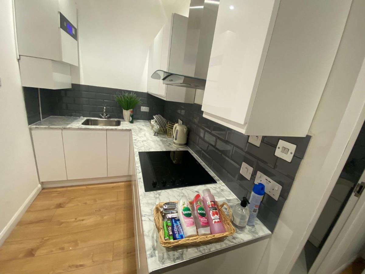 Cozy Penthouse With A Terrace!2 Minutes To Beach! New Quay
