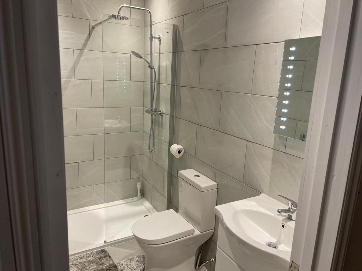 Cozy Penthouse With A Terrace!2 Minutes To Beach! * New Quay