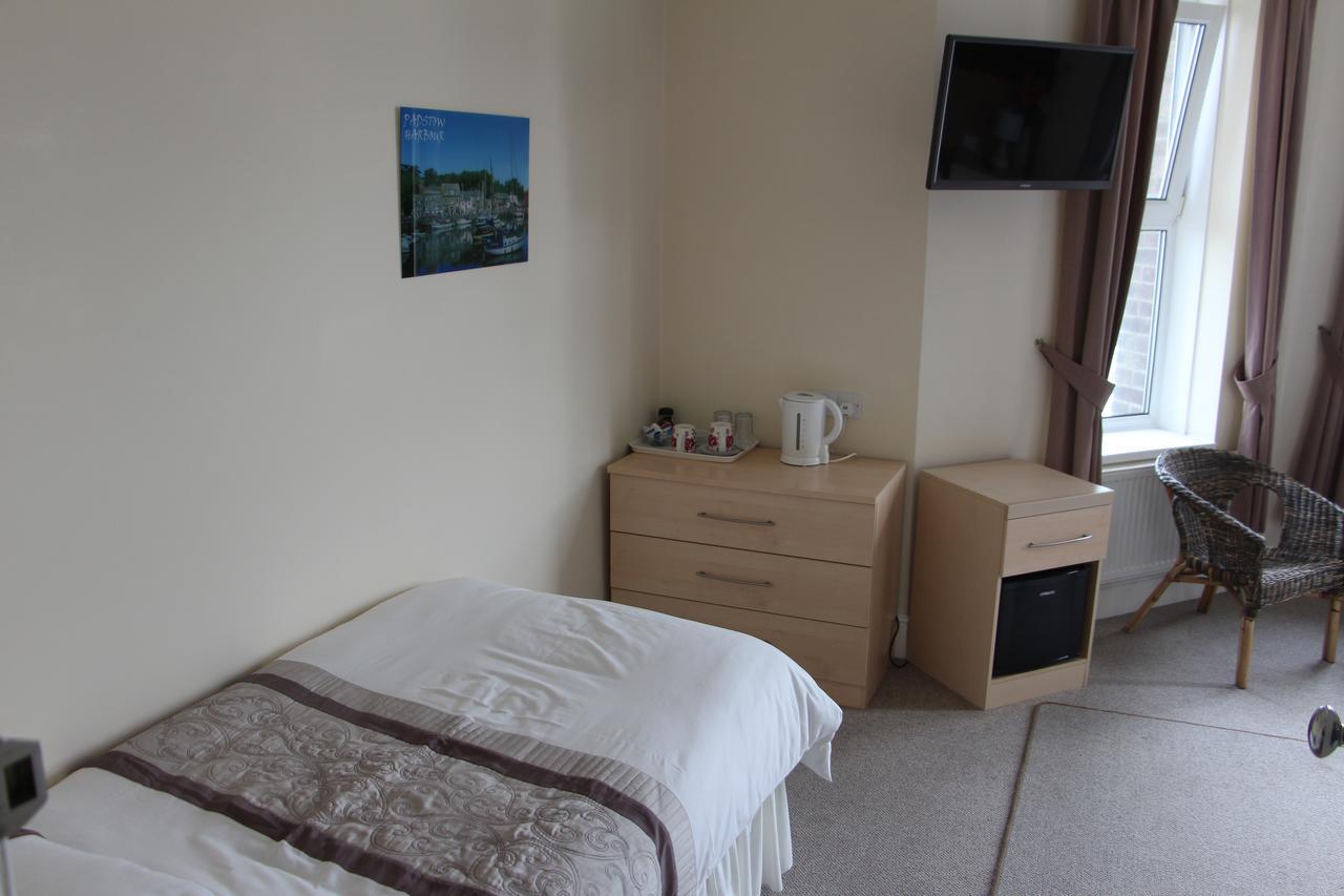 Bed & Breakfast Seashells 3*