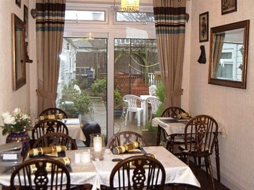 Hotel Dewolf 4*