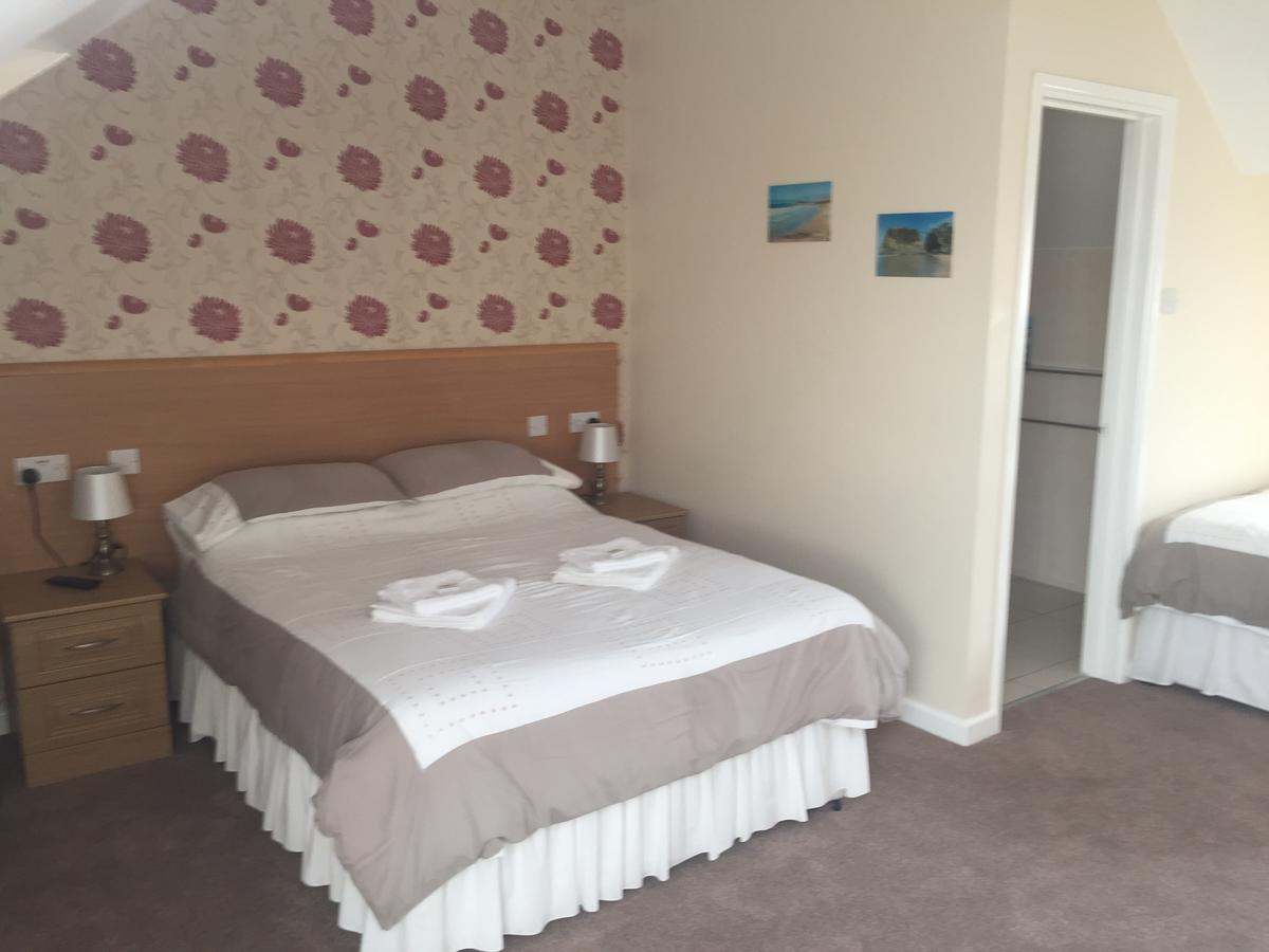Bed & Breakfast Seashells