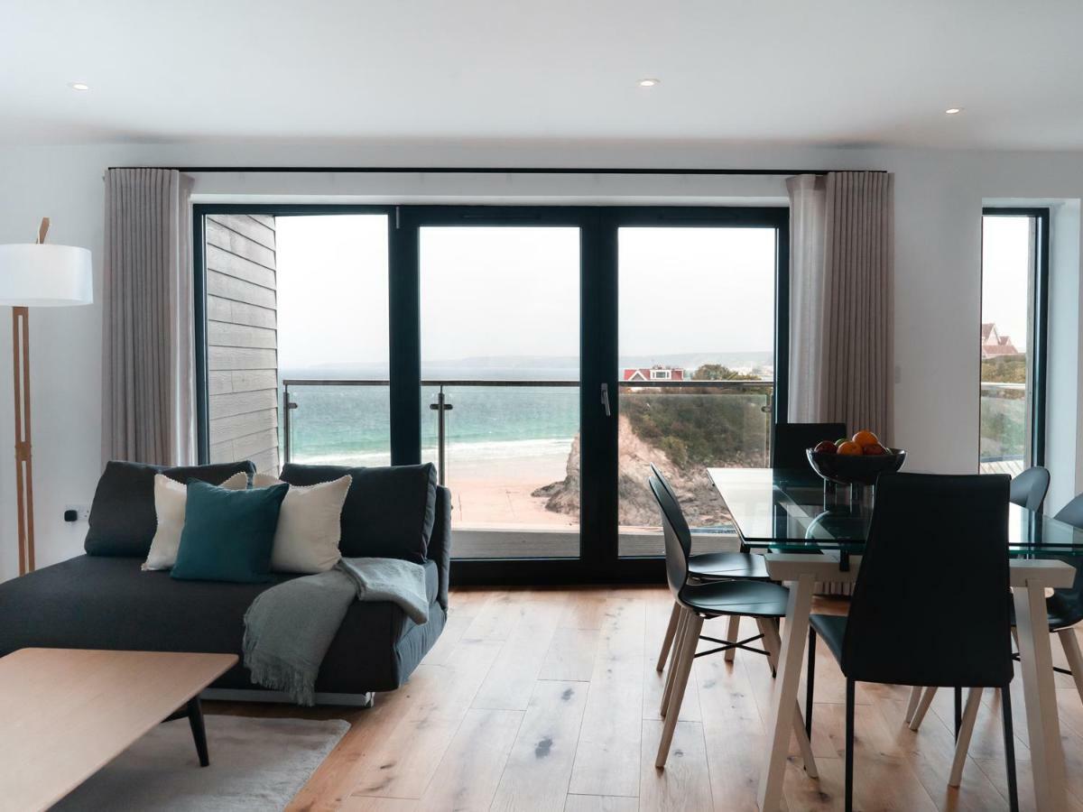 Apartment Onshore 3 *