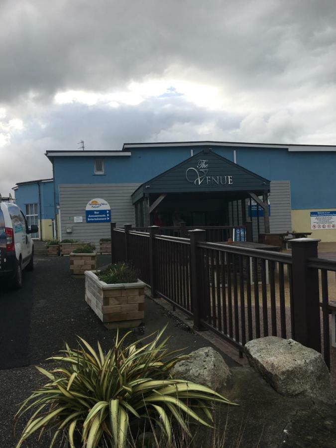 176 @newquay View - Families & Couples Only * New Quay