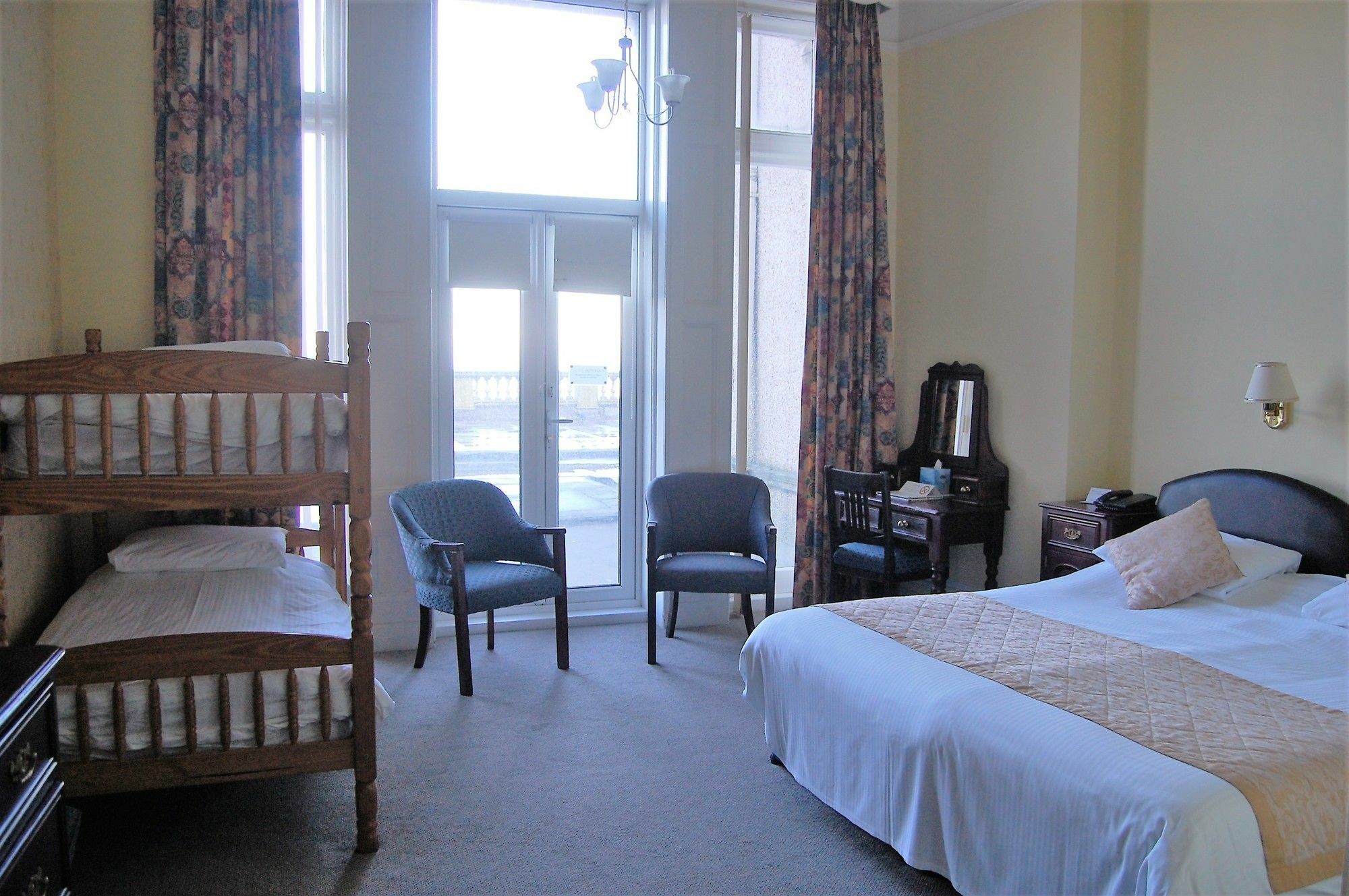 Victoria Hotel