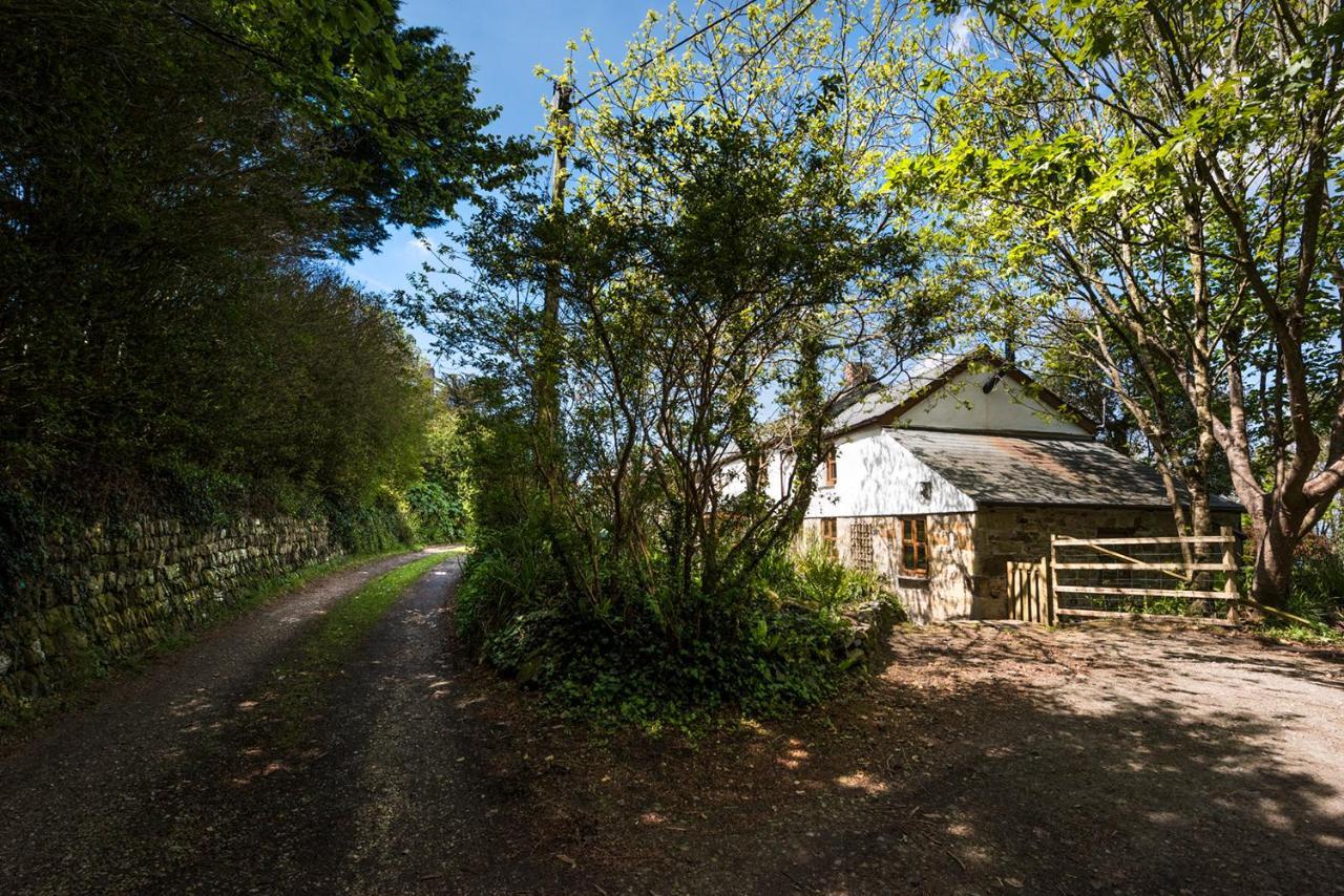 Holiday home Trewolla Coattage