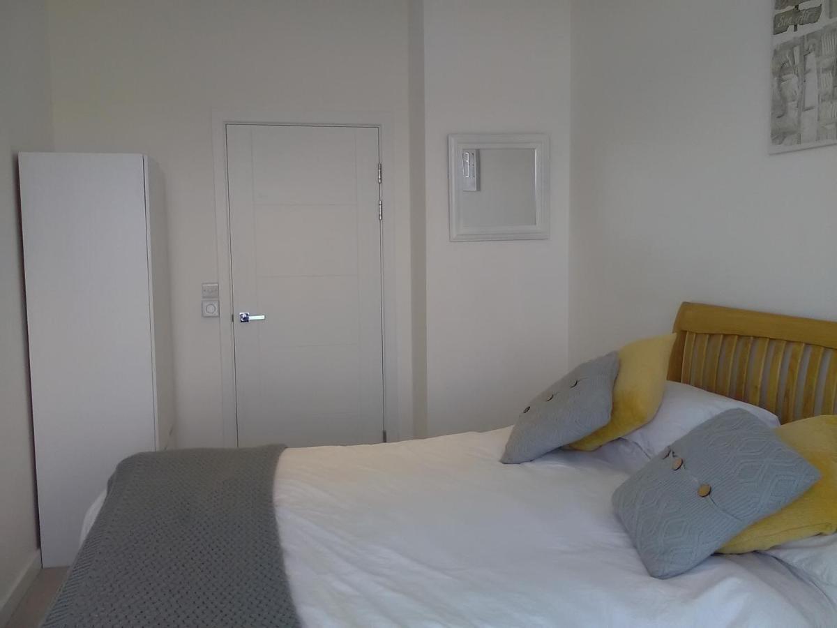 Apartment 35 One Lusty Glaze View *